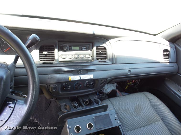 image for item DJ9574 2008 Ford Crown Victoria Police Interceptor