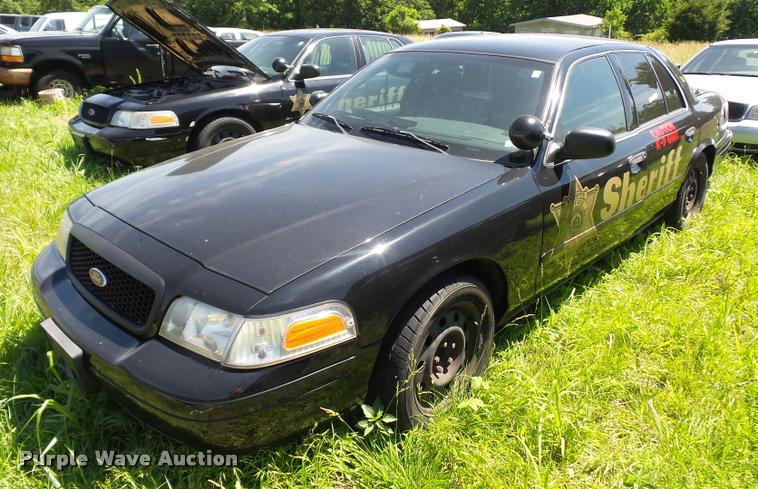 image for item DJ9575 2008 Ford Crown Victoria Police Interceptor