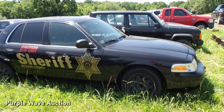 image for item DJ9575 2008 Ford Crown Victoria Police Interceptor