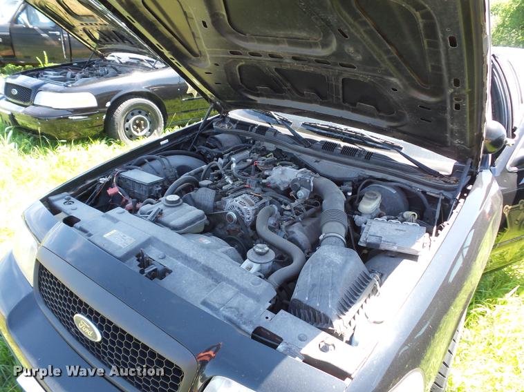 image for item DJ9575 2008 Ford Crown Victoria Police Interceptor