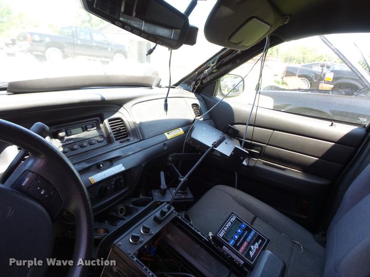 image for item DJ9575 2008 Ford Crown Victoria Police Interceptor