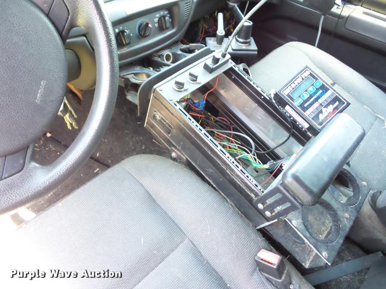 image for item DJ9575 2008 Ford Crown Victoria Police Interceptor