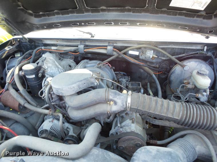 image for item DJ9576 1995 Ford F150 pickup truck