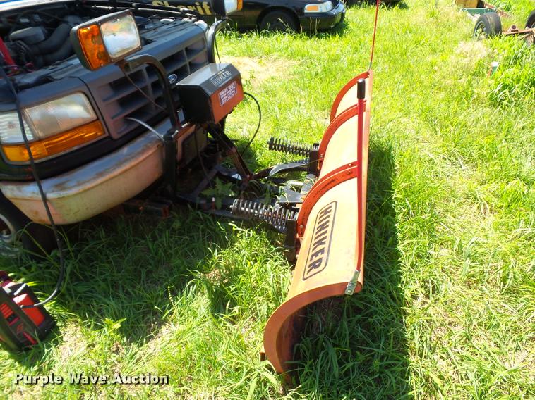 image for item DJ9576 1995 Ford F150 pickup truck