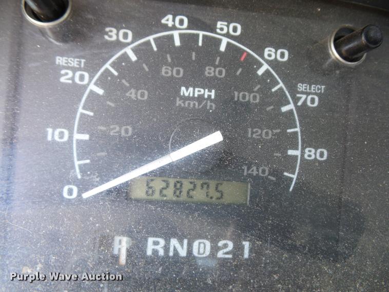 image for item DJ9576 1995 Ford F150 pickup truck