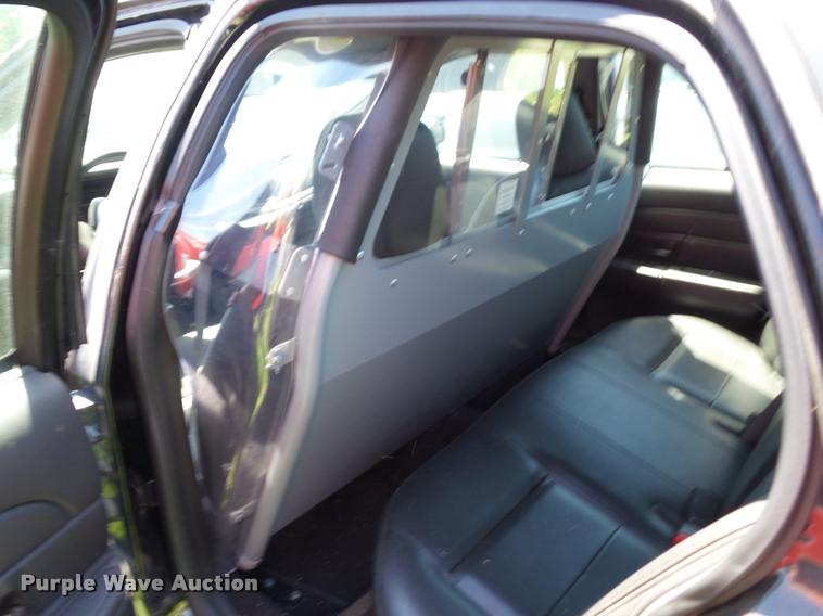 image for item DJ9577 2009 Ford Crown Victoria Police Interceptor