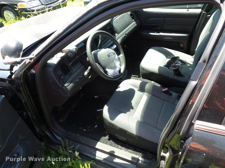 image for item DJ9577 2009 Ford Crown Victoria Police Interceptor