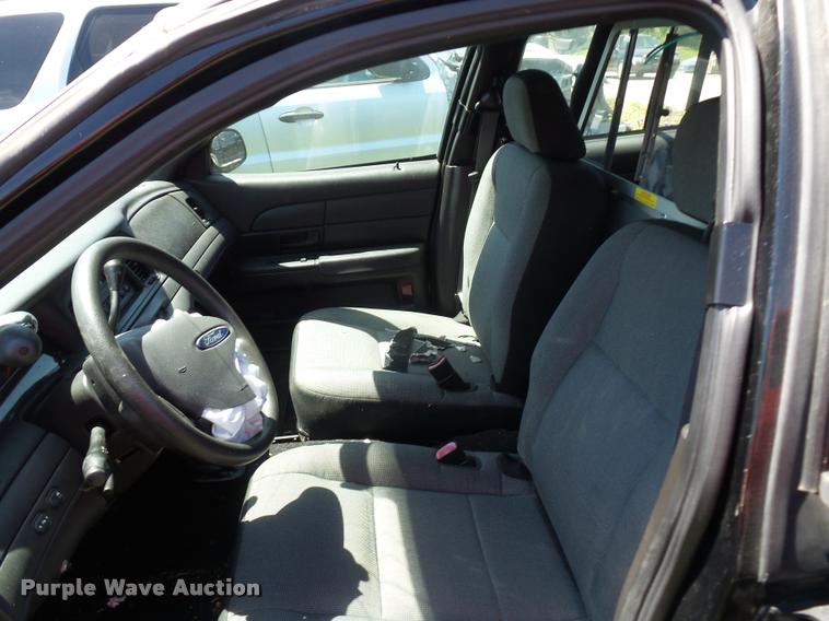 image for item DJ9577 2009 Ford Crown Victoria Police Interceptor