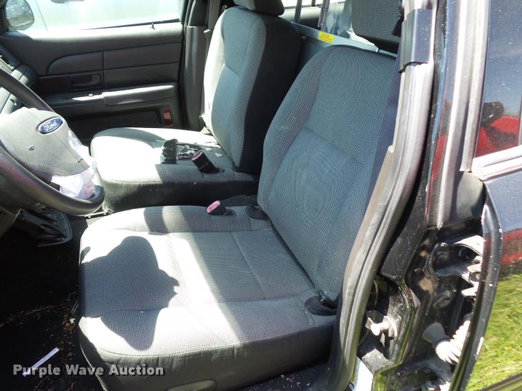 image for item DJ9577 2009 Ford Crown Victoria Police Interceptor