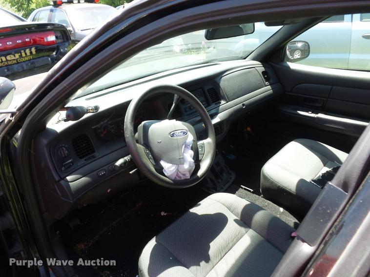 image for item DJ9577 2009 Ford Crown Victoria Police Interceptor