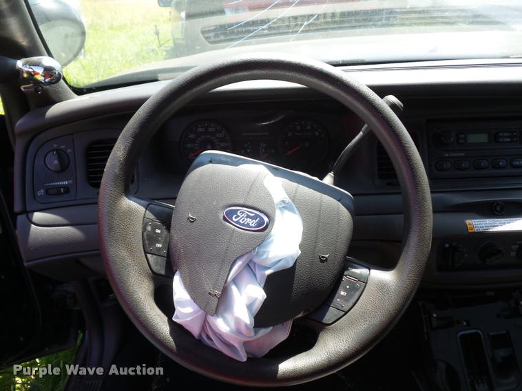 image for item DJ9577 2009 Ford Crown Victoria Police Interceptor