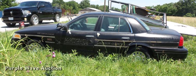 image for item DJ9579 2003 Ford Crown Victoria Police Interceptor