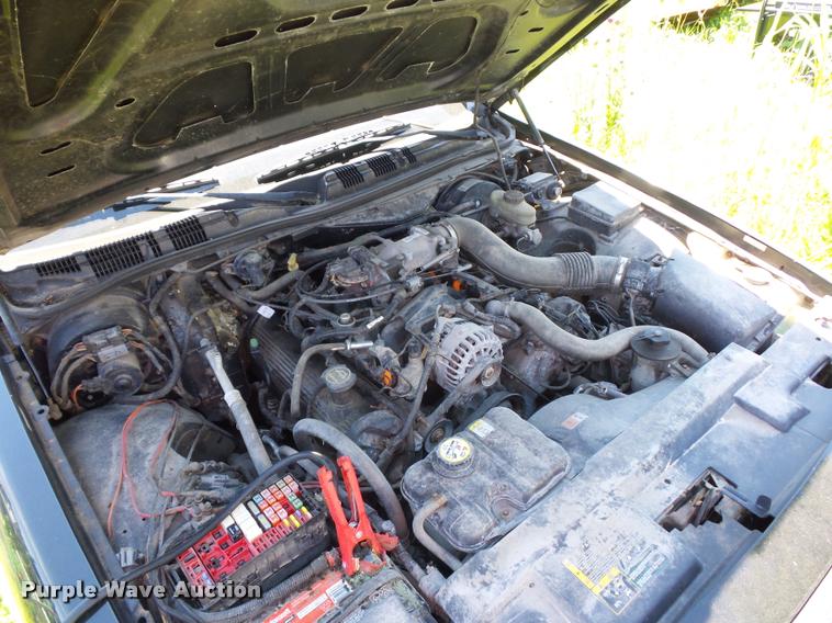 image for item DJ9579 2003 Ford Crown Victoria Police Interceptor