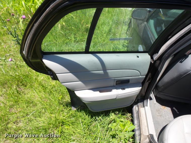 image for item DJ9579 2003 Ford Crown Victoria Police Interceptor