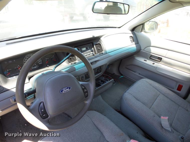 image for item DJ9579 2003 Ford Crown Victoria Police Interceptor