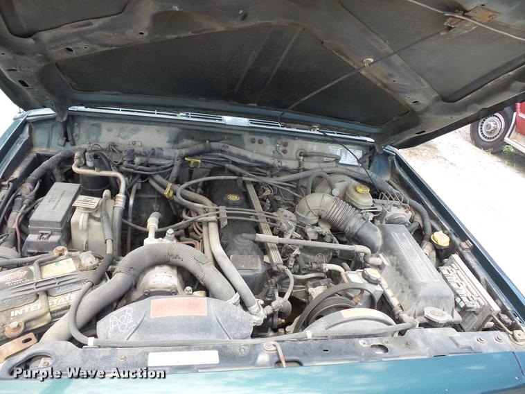 image for item DJ9580 1999 Jeep Cherokee SUV