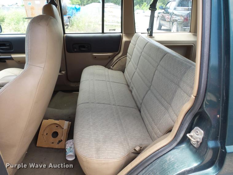 image for item DJ9580 1999 Jeep Cherokee SUV