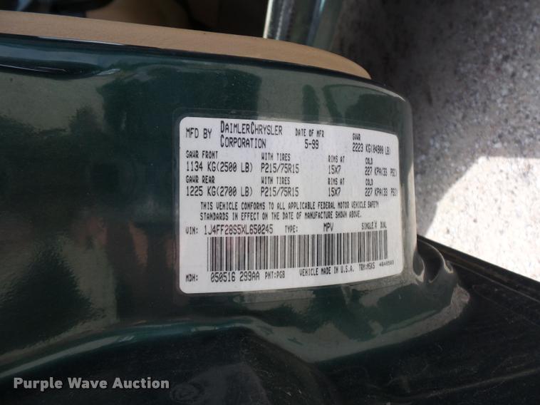 image for item DJ9580 1999 Jeep Cherokee SUV