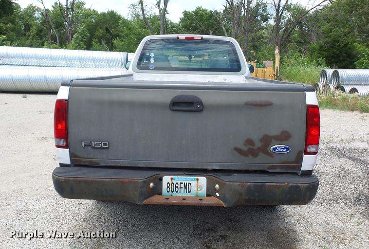 image for item DJ9581 1997 Ford F150 pickup truck