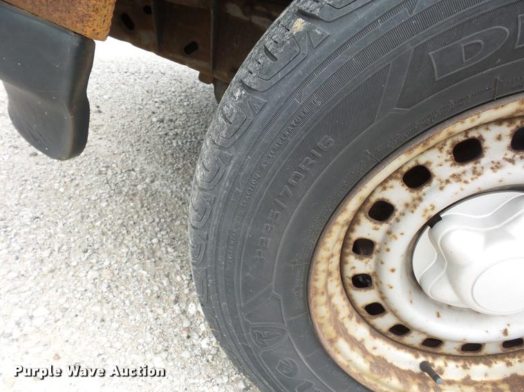 image for item DJ9581 1997 Ford F150 pickup truck