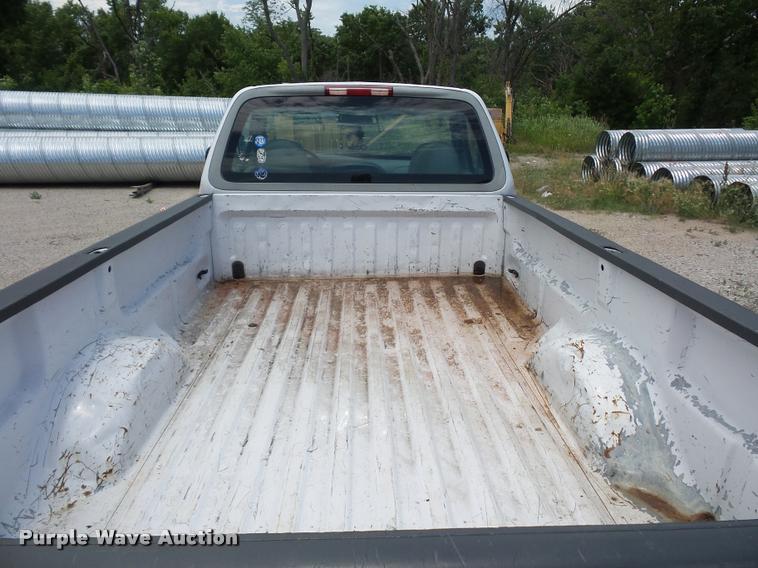 image for item DJ9581 1997 Ford F150 pickup truck