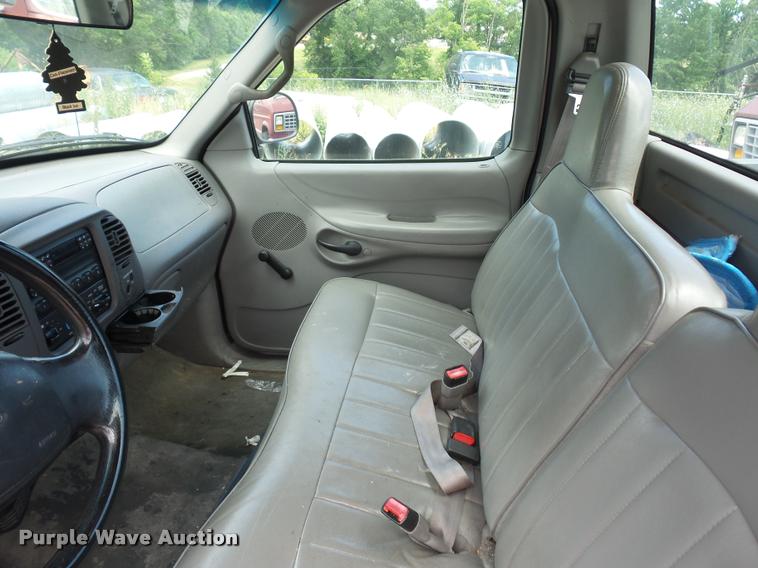 image for item DJ9581 1997 Ford F150 pickup truck