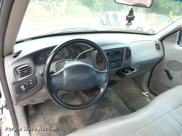 image for item DJ9581 1997 Ford F150 pickup truck