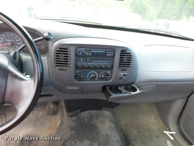 image for item DJ9581 1997 Ford F150 pickup truck