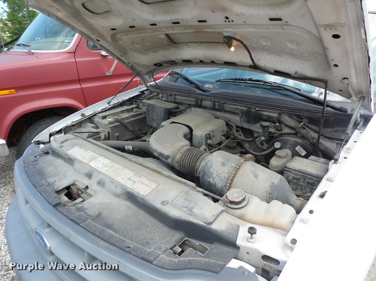 image for item DJ9581 1997 Ford F150 pickup truck