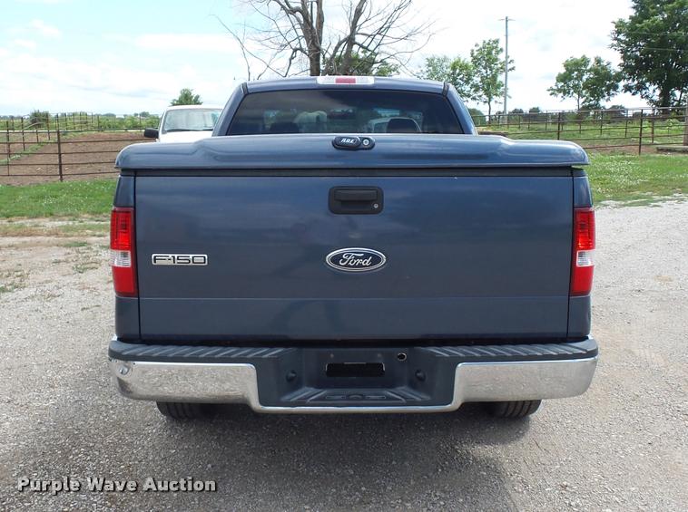 image for item DJ9589 2004 Ford F150 SuperCab pickup truck