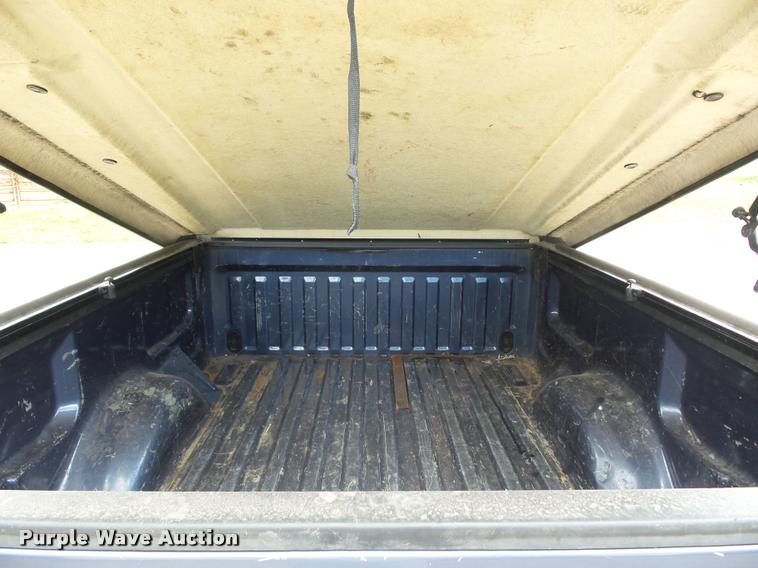 image for item DJ9589 2004 Ford F150 SuperCab pickup truck