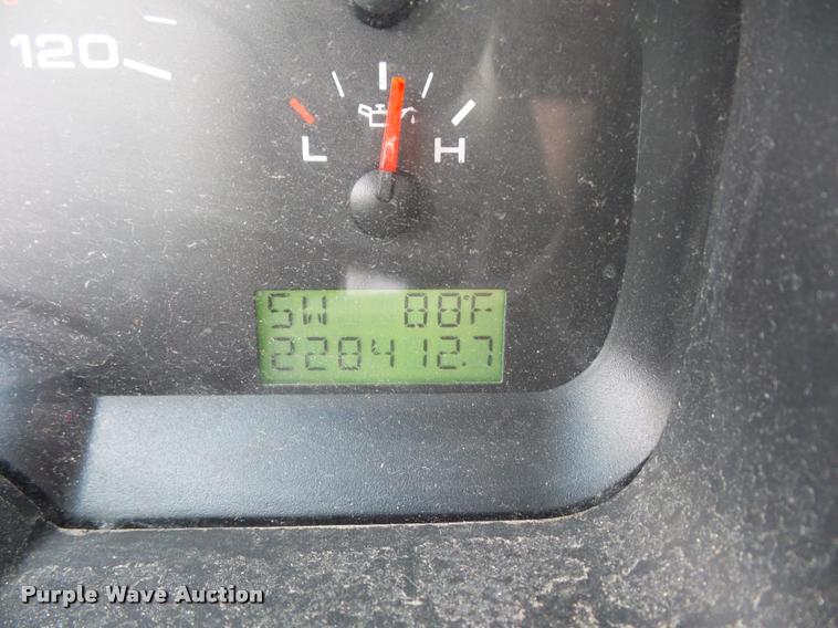 image for item DJ9589 2004 Ford F150 SuperCab pickup truck