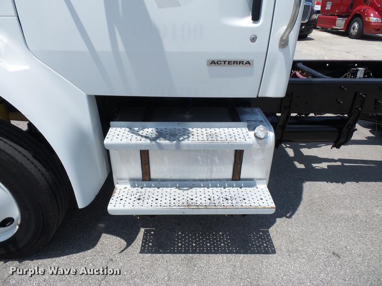 image for item DJ9602 2004 Sterling Acterra truck cab and chassis