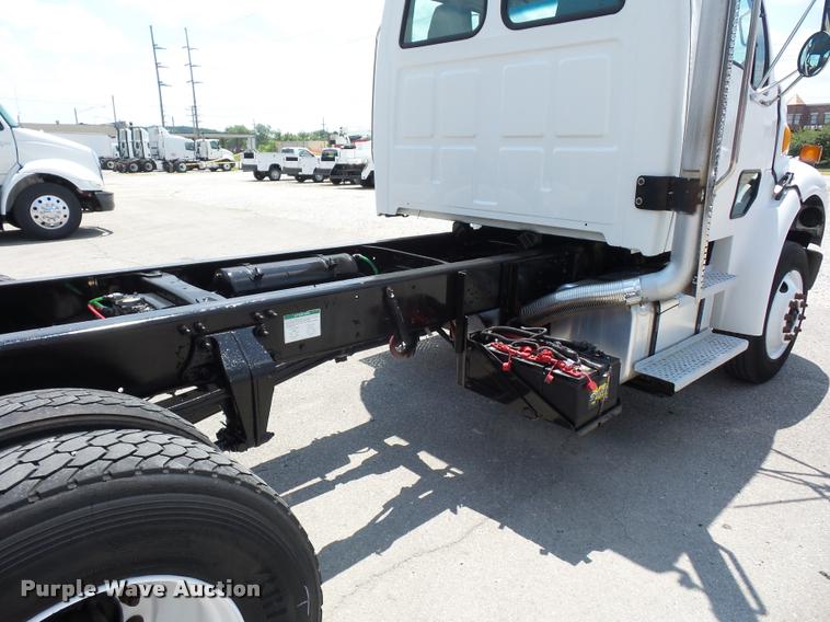 image for item DJ9602 2004 Sterling Acterra truck cab and chassis