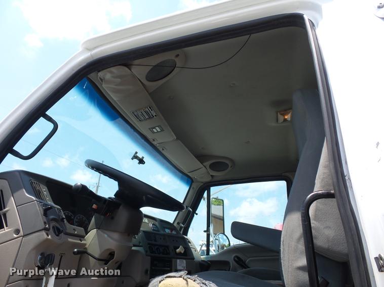 image for item DJ9602 2004 Sterling Acterra truck cab and chassis