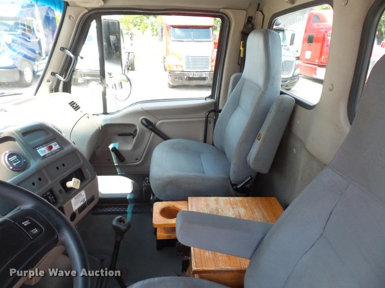 image for item DJ9602 2004 Sterling Acterra truck cab and chassis