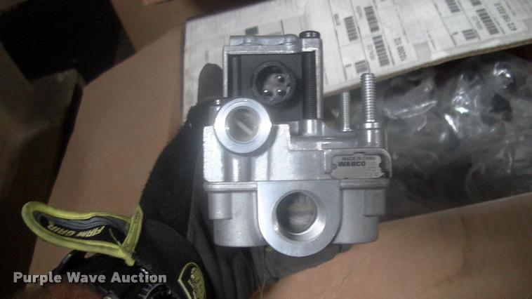 image for item DK9622 Approximately 8 Wabco ABS remote valves