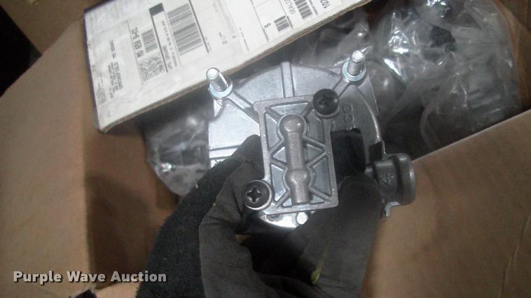 image for item DK9622 Approximately 8 Wabco ABS remote valves