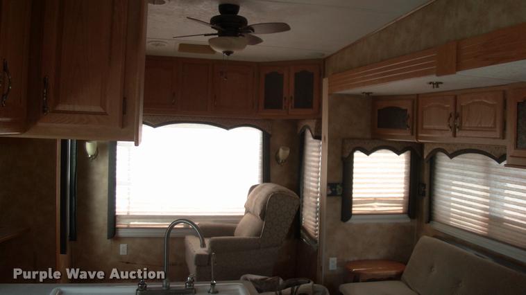 image for item DK9634 2007 Keystone Challenger camper