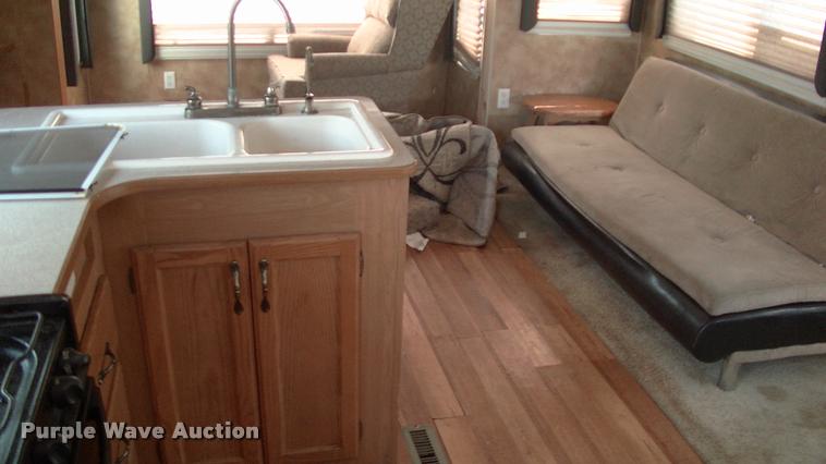 image for item DK9634 2007 Keystone Challenger camper