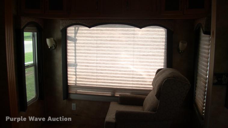 image for item DK9634 2007 Keystone Challenger camper