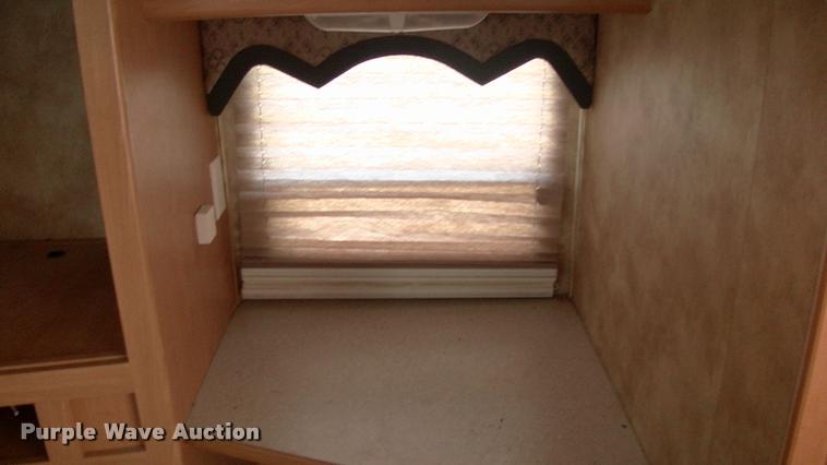 image for item DK9634 2007 Keystone Challenger camper