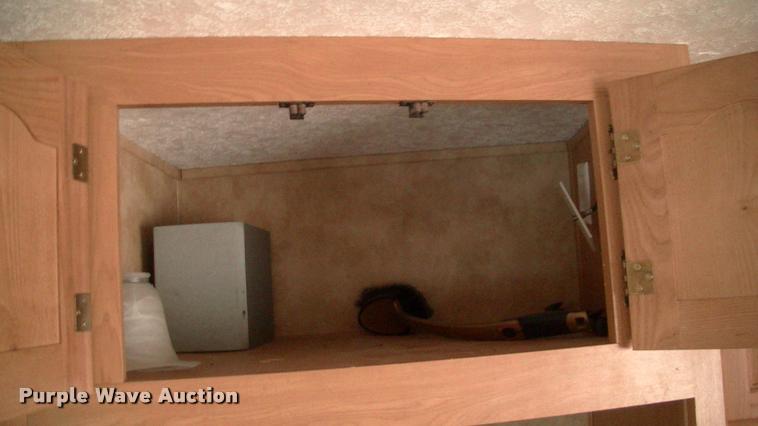 image for item DK9634 2007 Keystone Challenger camper