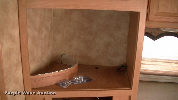 image for item DK9634 2007 Keystone Challenger camper