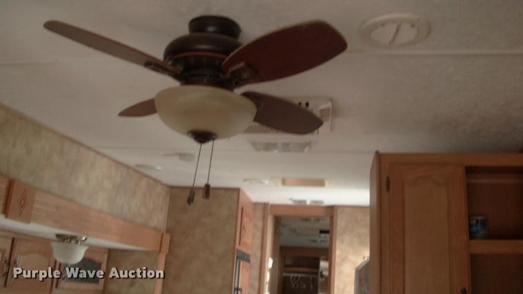 image for item DK9634 2007 Keystone Challenger camper