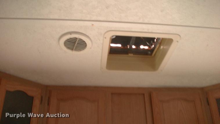 image for item DK9634 2007 Keystone Challenger camper