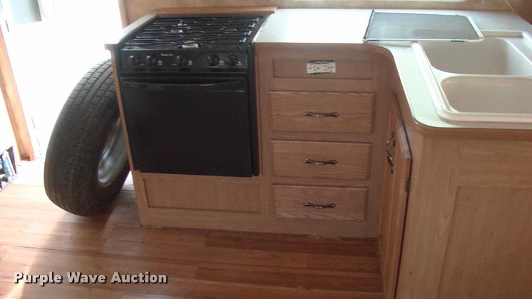 image for item DK9634 2007 Keystone Challenger camper