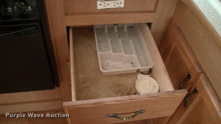 image for item DK9634 2007 Keystone Challenger camper