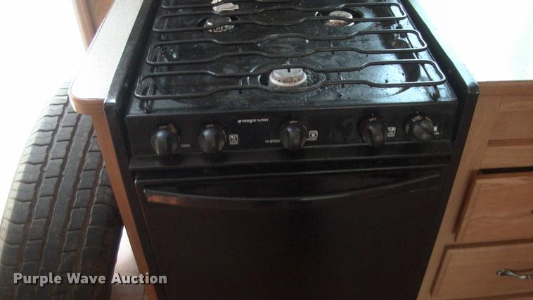 image for item DK9634 2007 Keystone Challenger camper