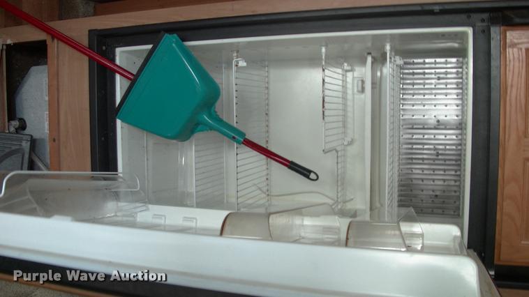 image for item DK9634 2007 Keystone Challenger camper